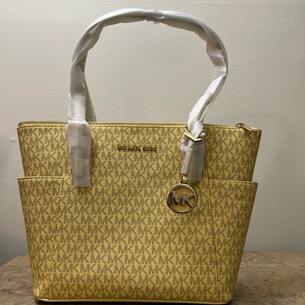 Michael kors jet set east west top zip tote